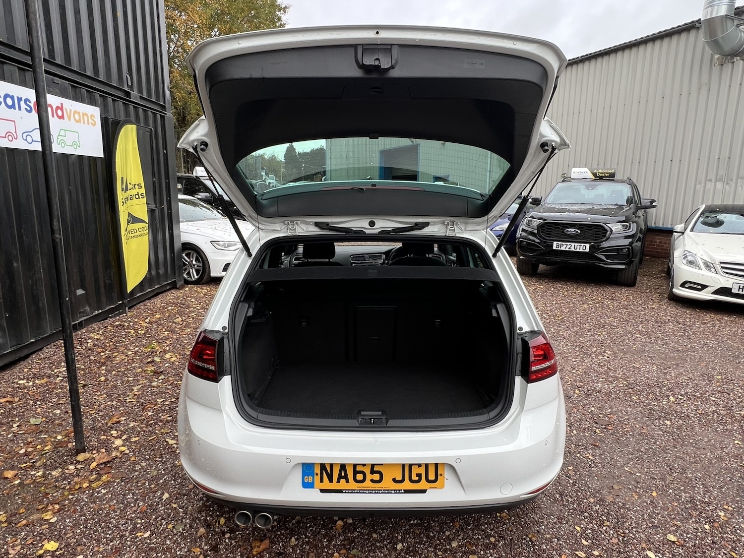 Used Volkswagen Golf 2015 for sale - 76911105: Photo 32