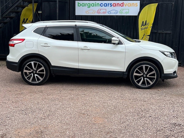 Used Nissan Qashqai 2016 for sale - 75517788: Photo 2
