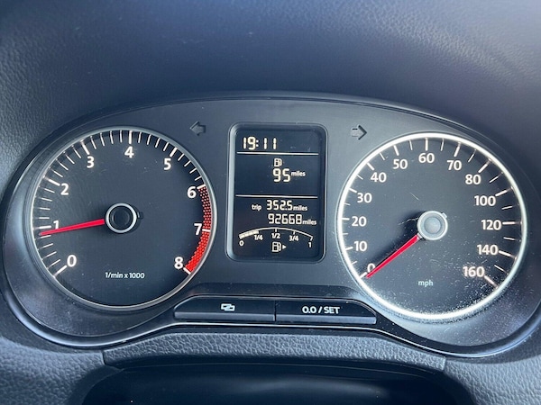 Used Volkswagen Polo 2012 for sale - 76142542: Photo 10