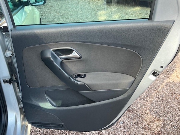 Used Volkswagen Polo 2012 for sale - 76142542: Photo 22