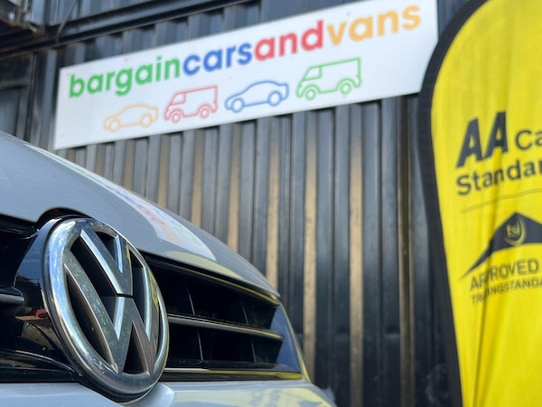 Used Volkswagen Polo 2012 for sale - 76142542: Photo 4