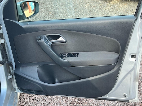 Used Volkswagen Polo 2012 for sale - 76142542: Photo 7