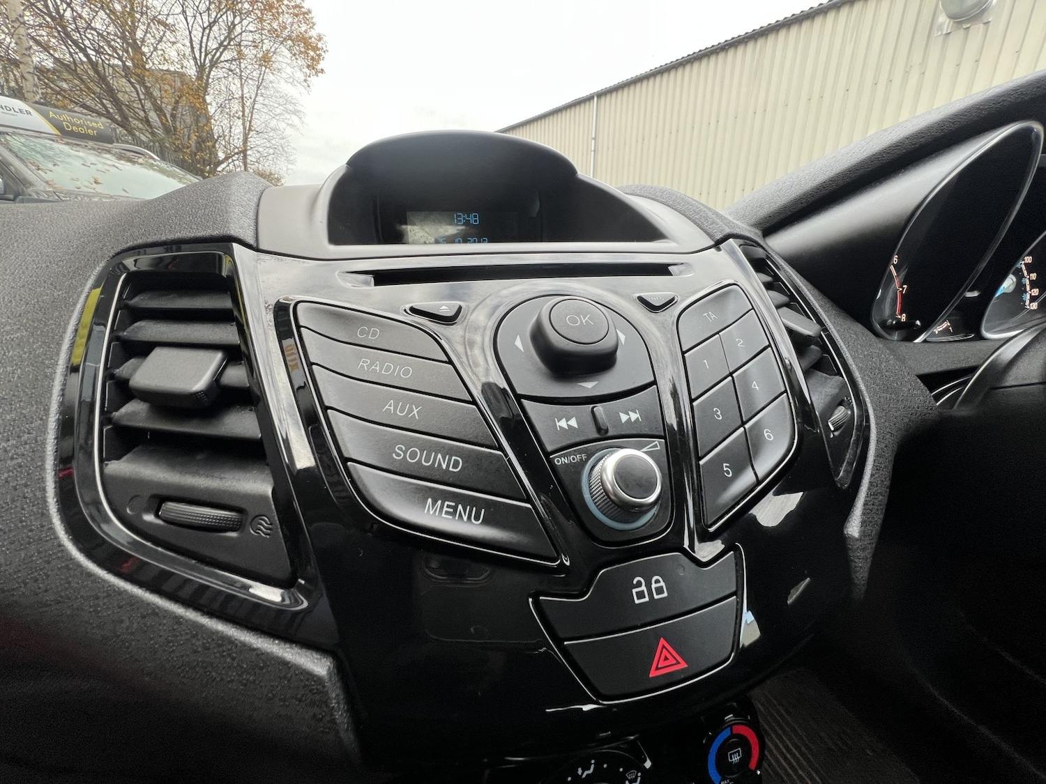 Used Ford Fiesta 2013 for sale - 76836988: Photo 28