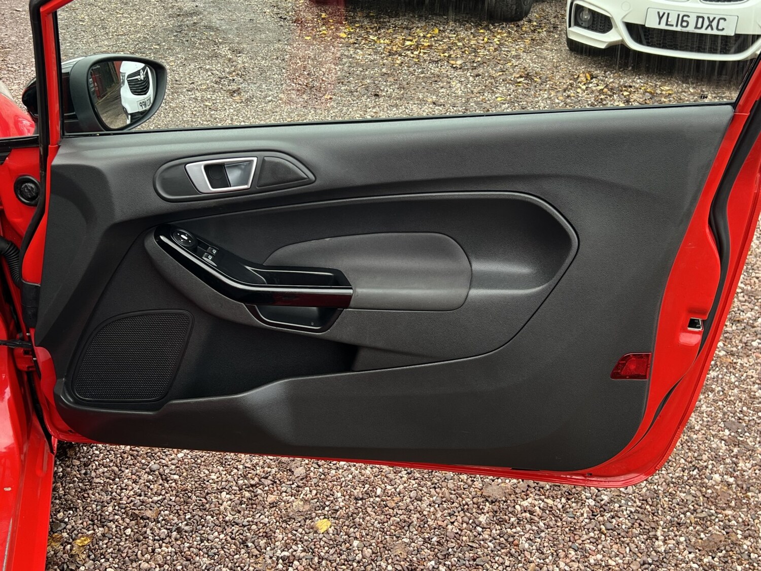 Used Ford Fiesta 2013 for sale - 76836988: Photo 4