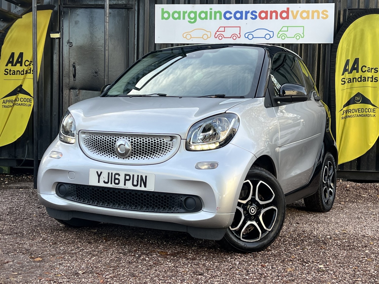 Used smart fortwo 2016 for sale - 76687164: Photo 14