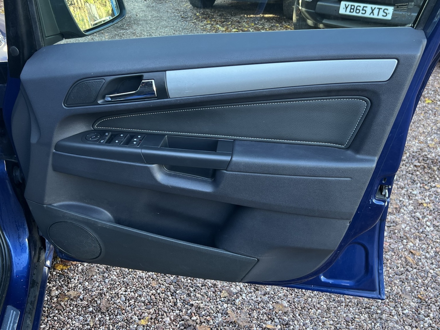 Used Vauxhall Zafira 2010 for sale - 76830357: Photo 14