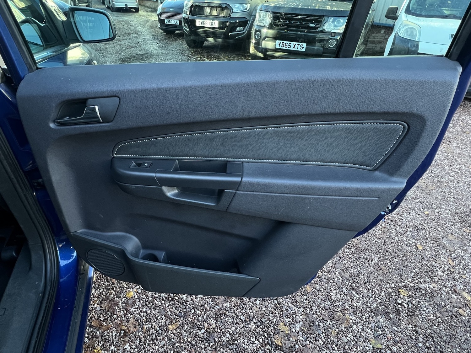 Used Vauxhall Zafira 2010 for sale - 76830357: Photo 31