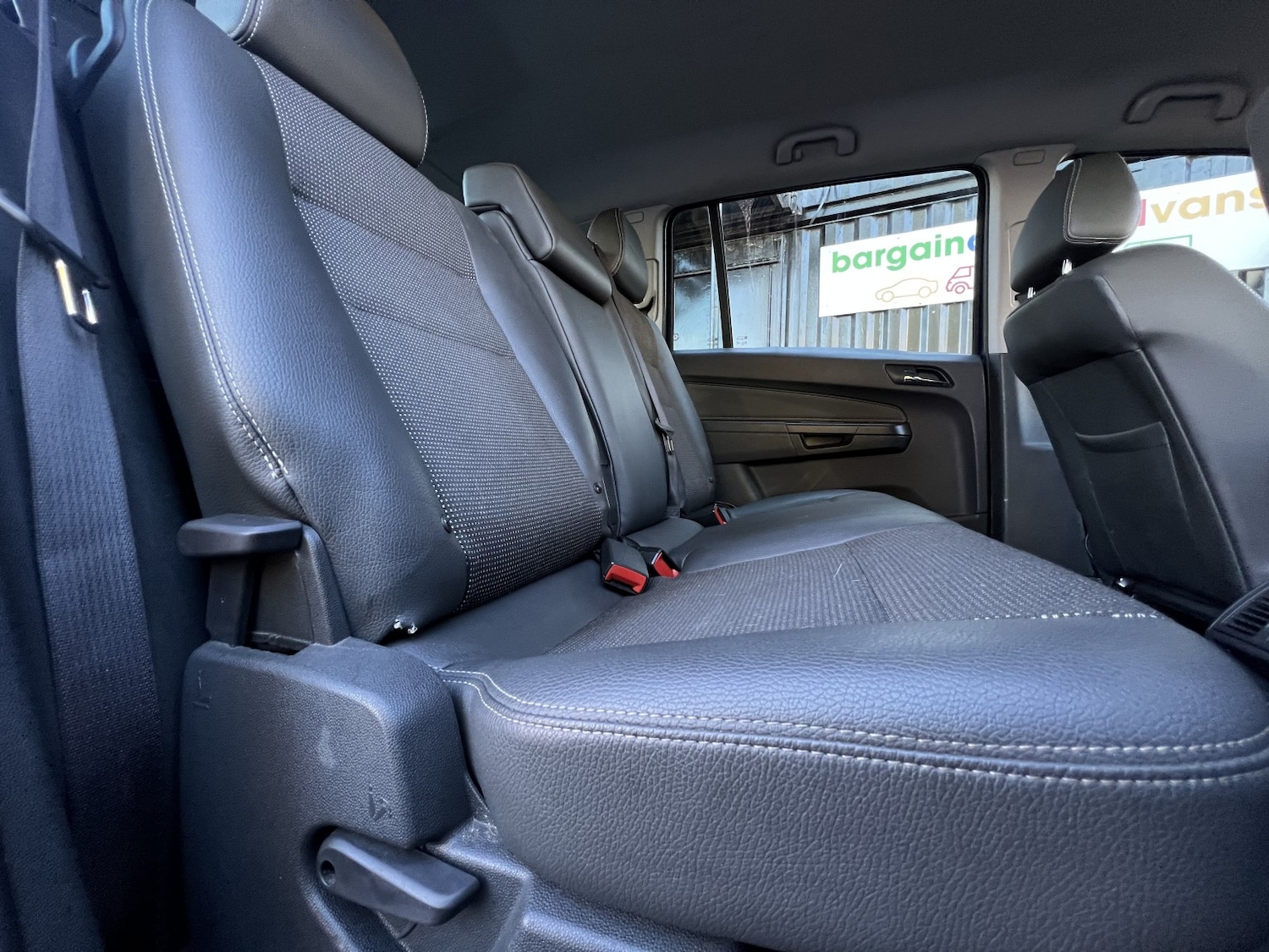 Used Vauxhall Zafira 2010 for sale - 76830357: Photo 33