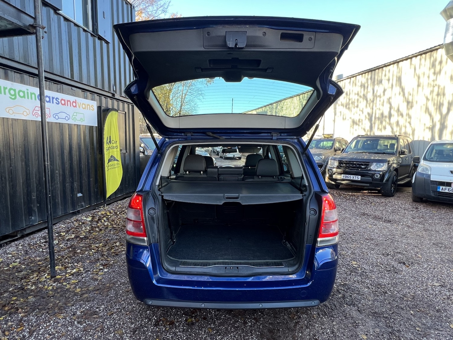 Used Vauxhall Zafira 2010 for sale - 76830357: Photo 35