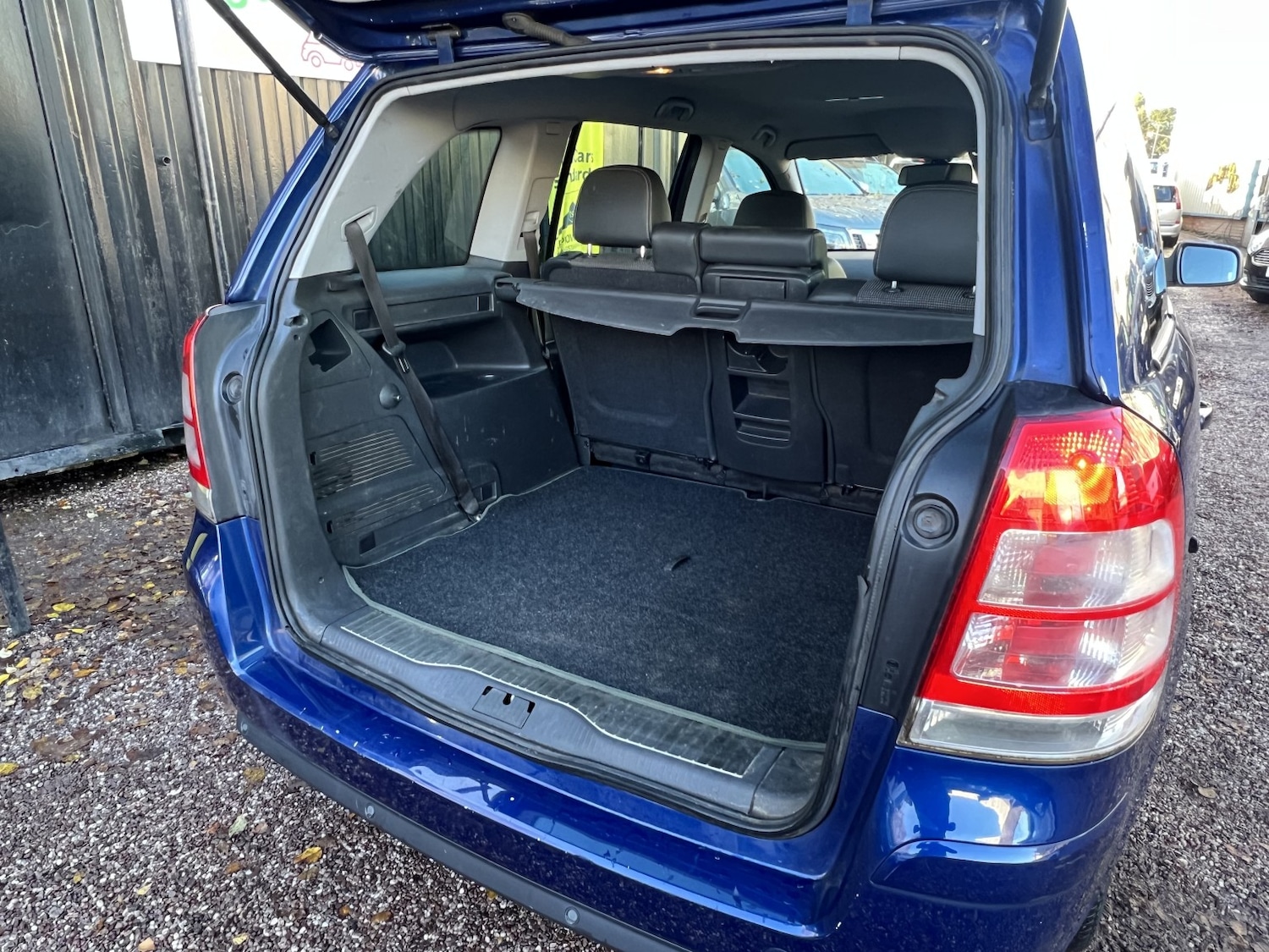 Used Vauxhall Zafira 2010 for sale - 76830357: Photo 37