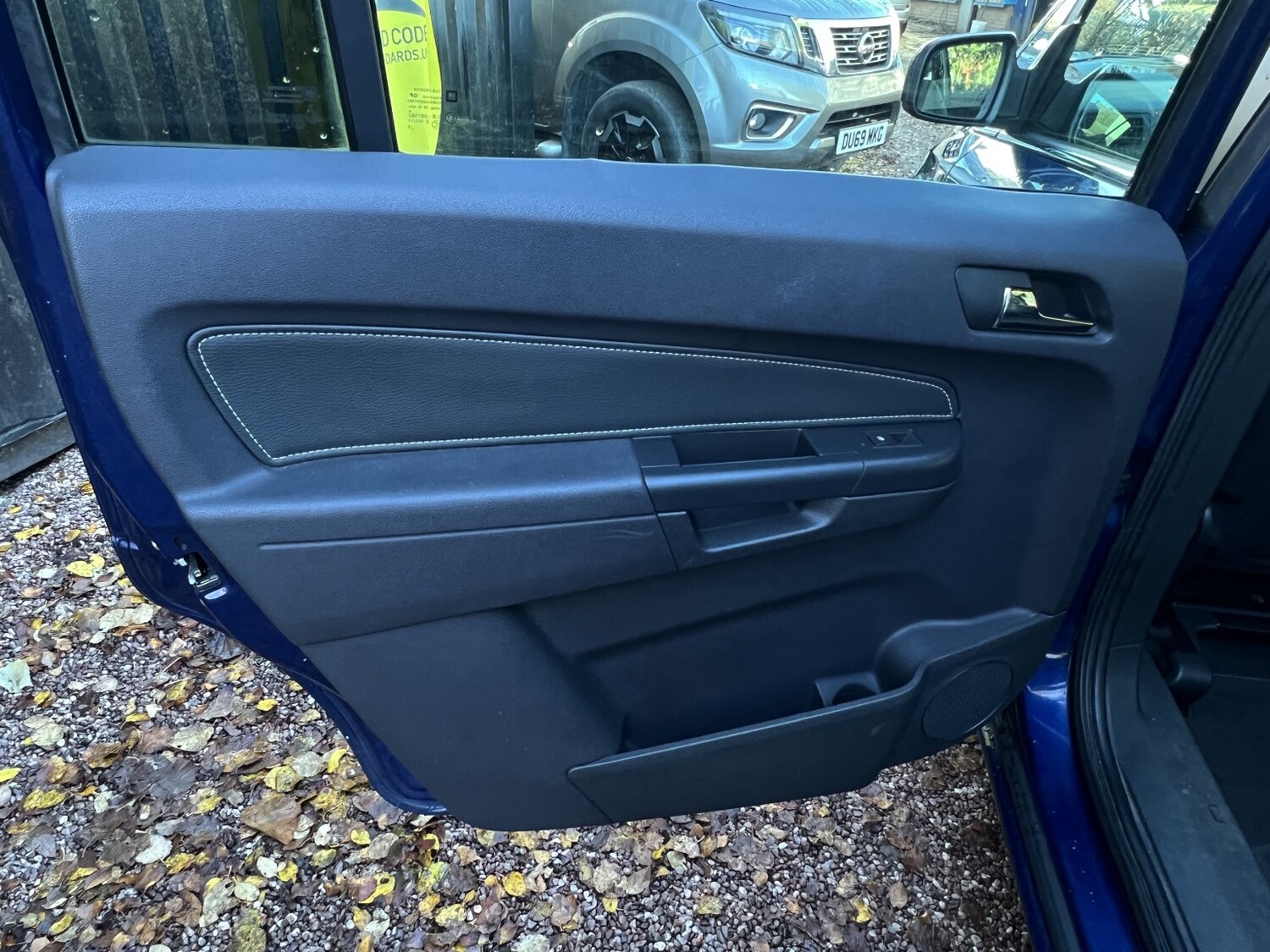 Used Vauxhall Zafira 2010 for sale - 76830357: Photo 40