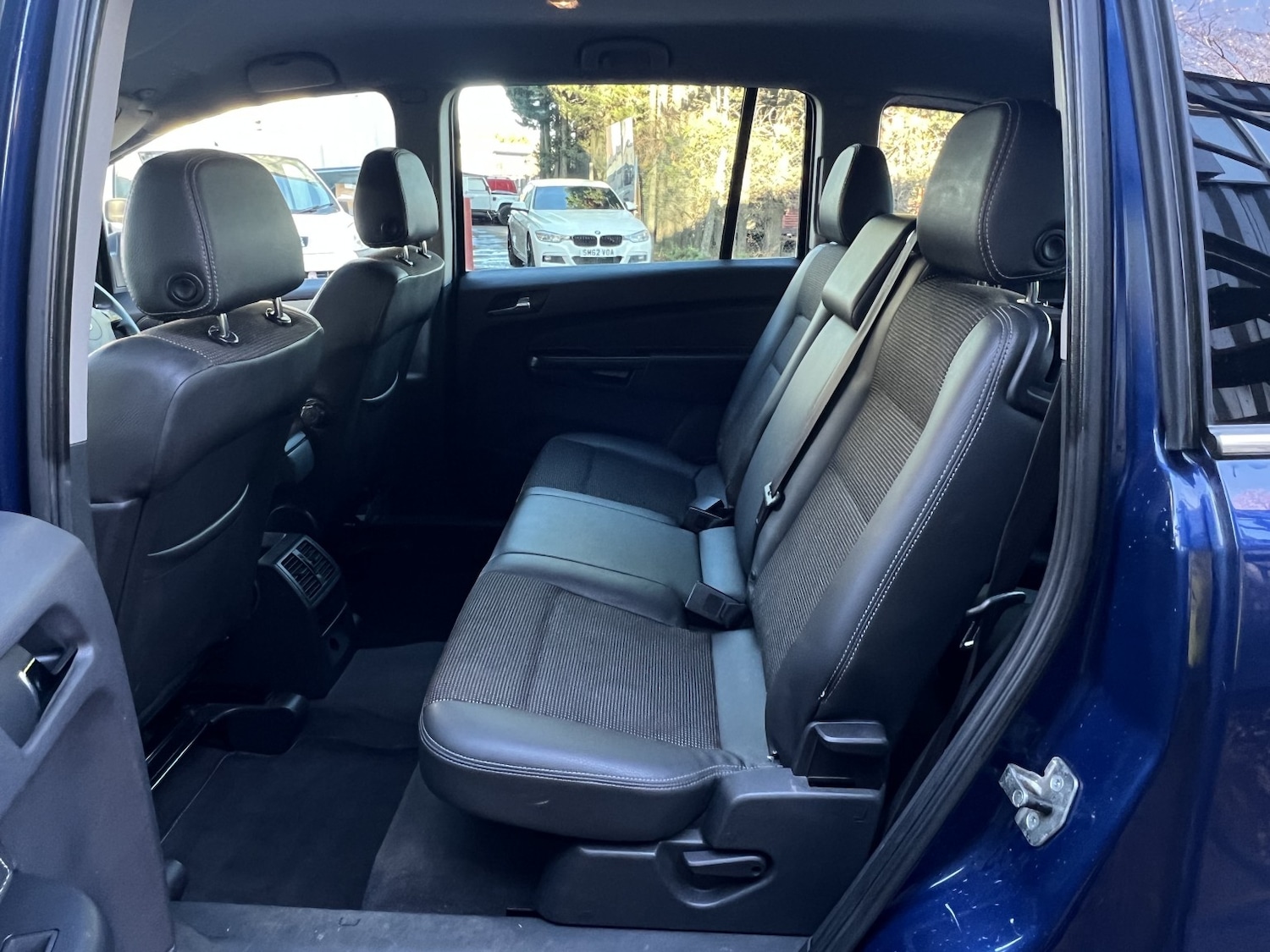 Used Vauxhall Zafira 2010 for sale - 76830357: Photo 41