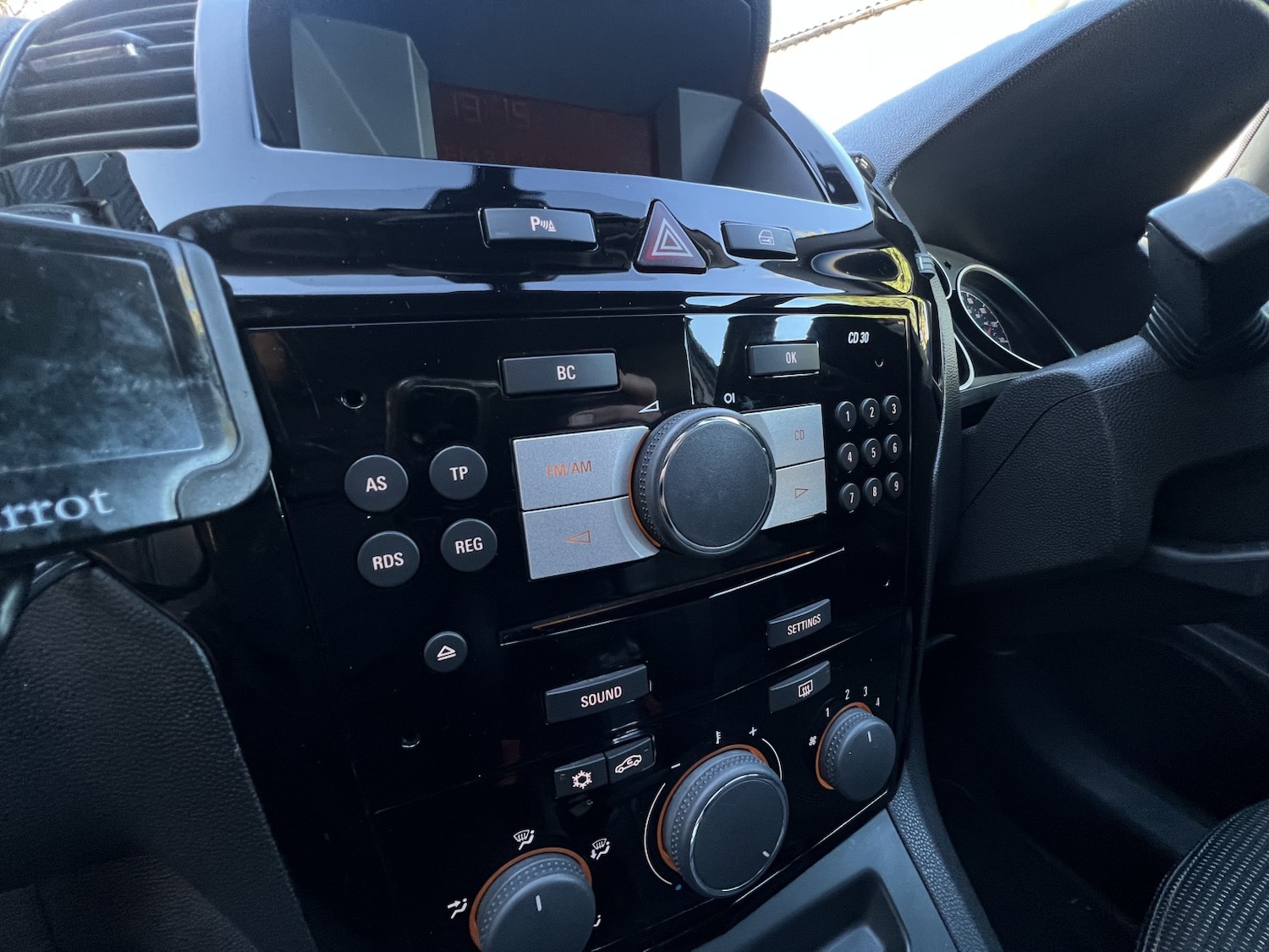 Used Vauxhall Zafira 2010 for sale - 76830357: Photo 49