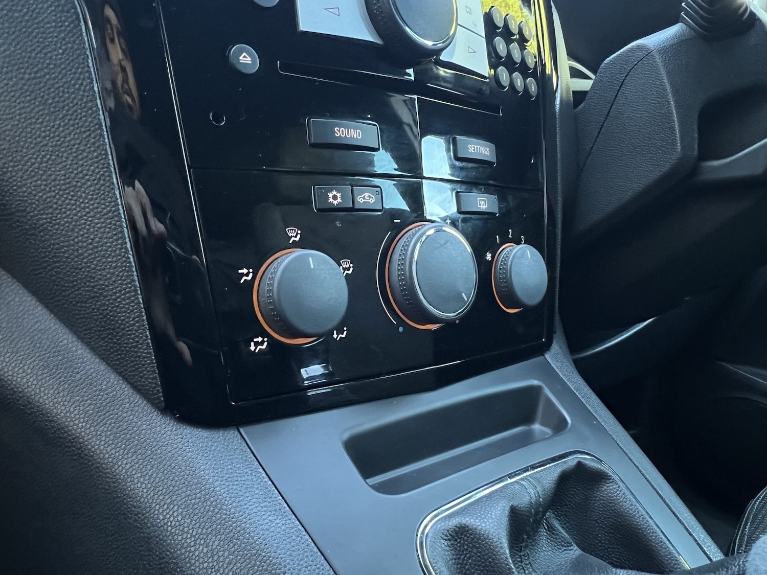 Used Vauxhall Zafira 2010 for sale - 76830357: Photo 50