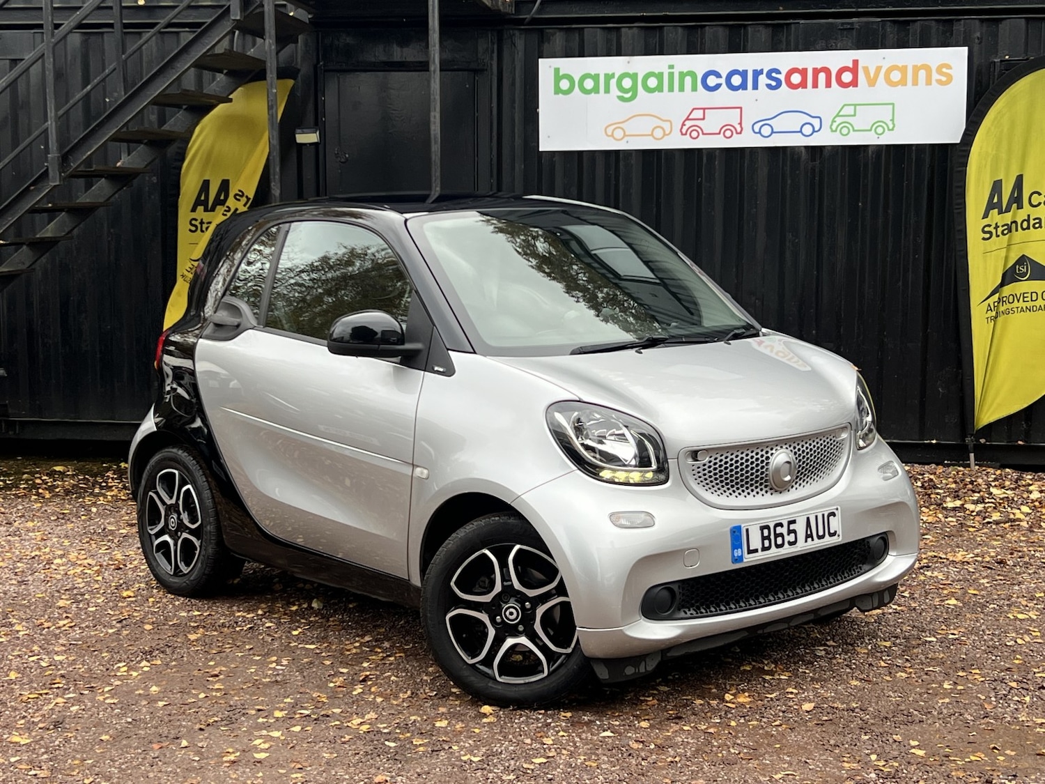 Used smart fortwo 2016 for sale - 76553948: Photo 1