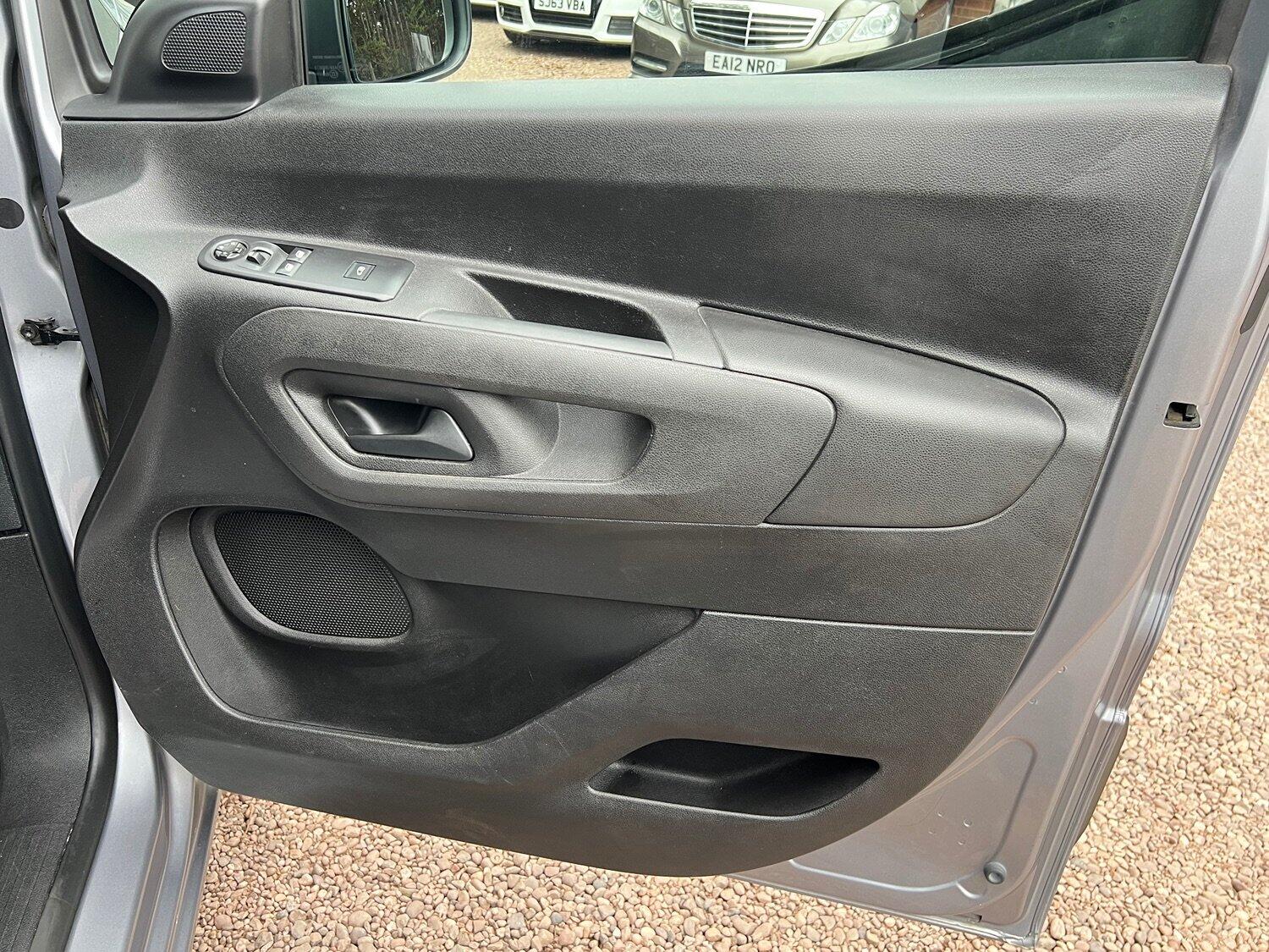 Used Vauxhall Combo 2019 for sale - 76305529: Photo 11