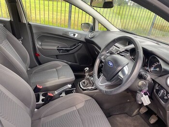 Used Ford Fiesta 2015 for sale - 78227240: Photo