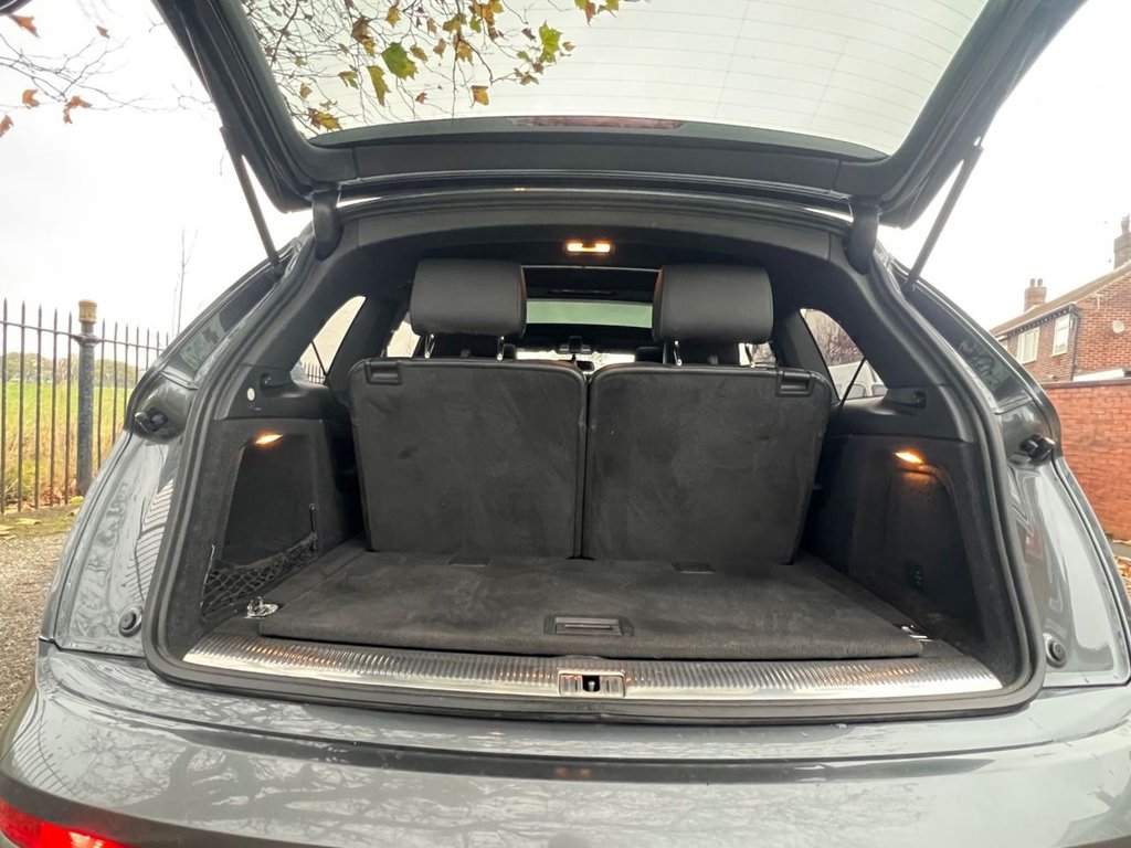 Used Audi Q7 2014 for sale - 76496209: Photo 16