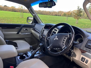 Used Mitsubishi Shogun 2016 for sale - 76439390: Photo