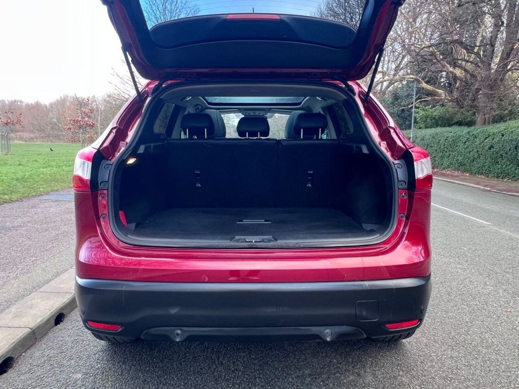 Used Nissan Qashqai 2015 for sale - 77369824: Photo 14