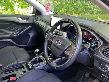 Used Ford Focus 2018 for sale - 78582555: Photo
