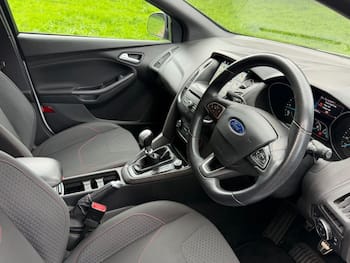 Used Ford Focus 2017 for sale - 79862176: Photo