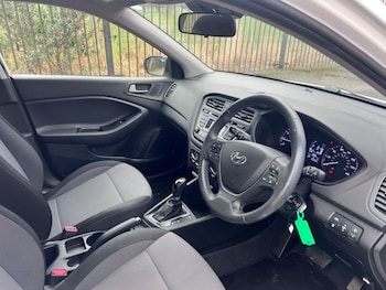 Used Hyundai i20 2018 for sale - 77422732: Photo