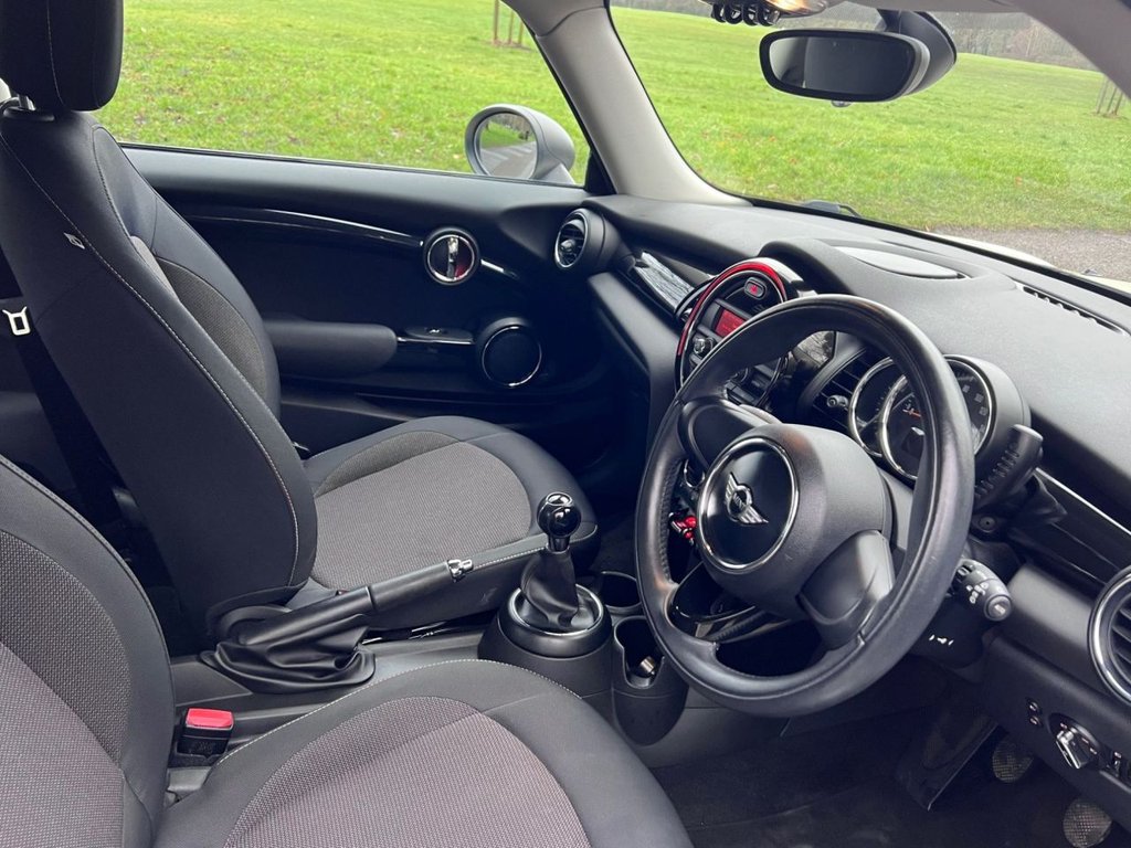 Used MINI Hatch 2015 for sale - 77383975: Photo 2