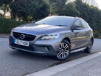 Used Volvo V40 Cross Country 2017 for sale - 74954409: Photo