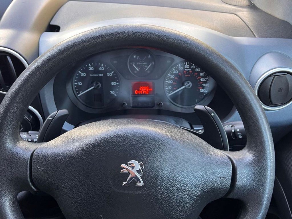 Used Peugeot Partner Tepee 2015 for sale - 76797633: Photo 16