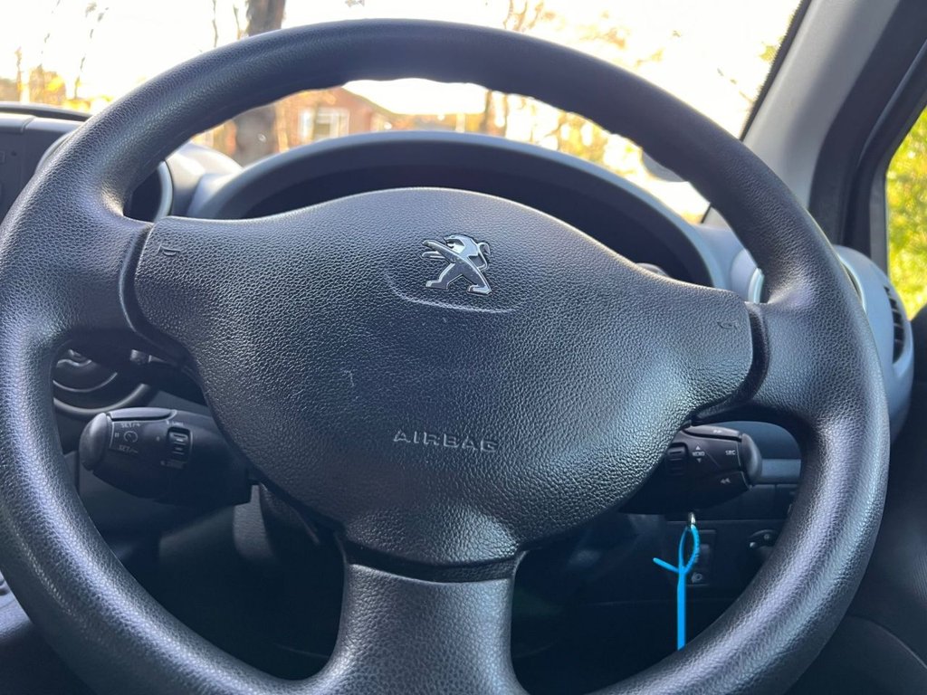 Used Peugeot Partner Tepee 2015 for sale - 76797633: Photo 18