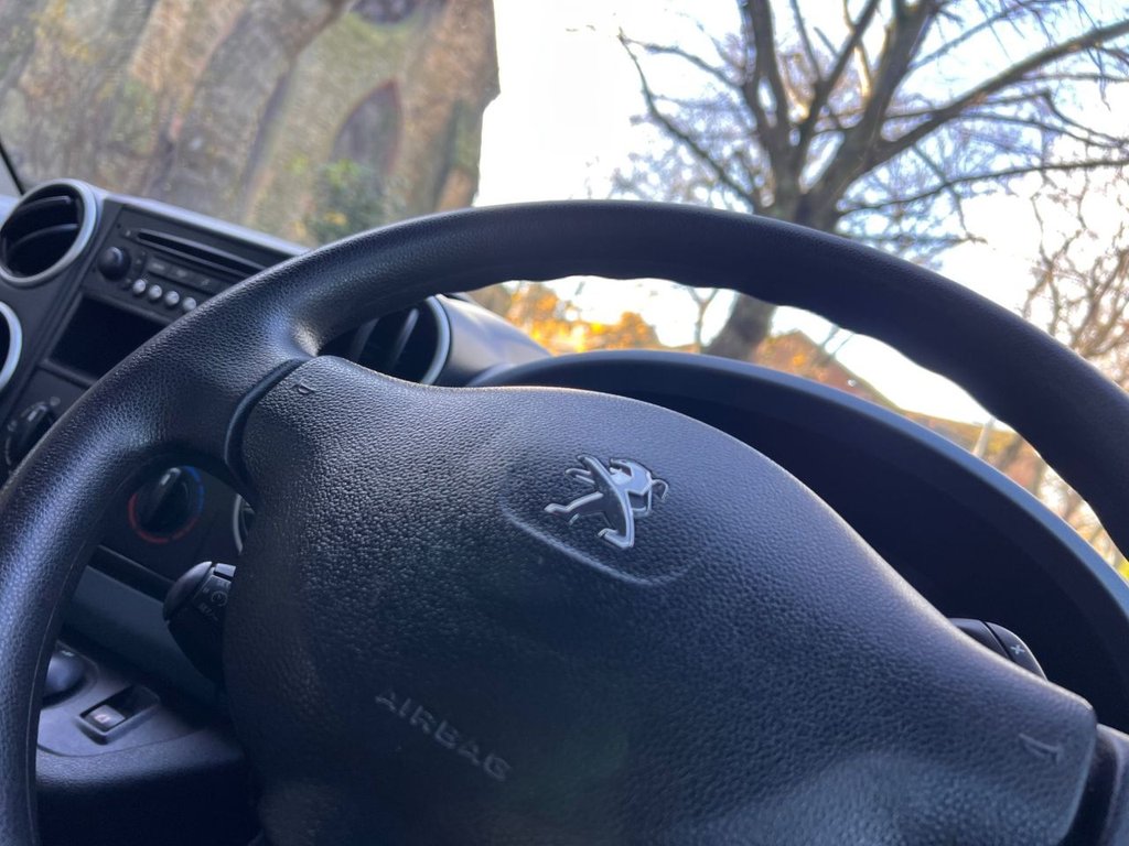 Used Peugeot Partner Tepee 2015 for sale - 76797633: Photo 19