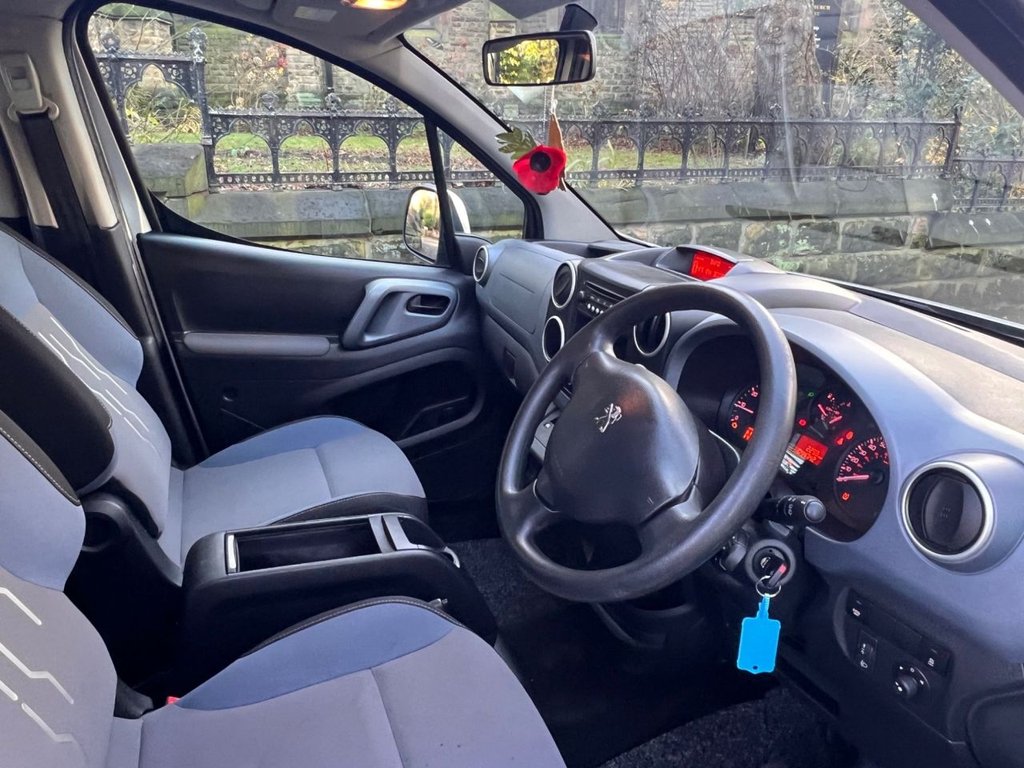 Used Peugeot Partner Tepee 2015 for sale - 76797633: Photo 2