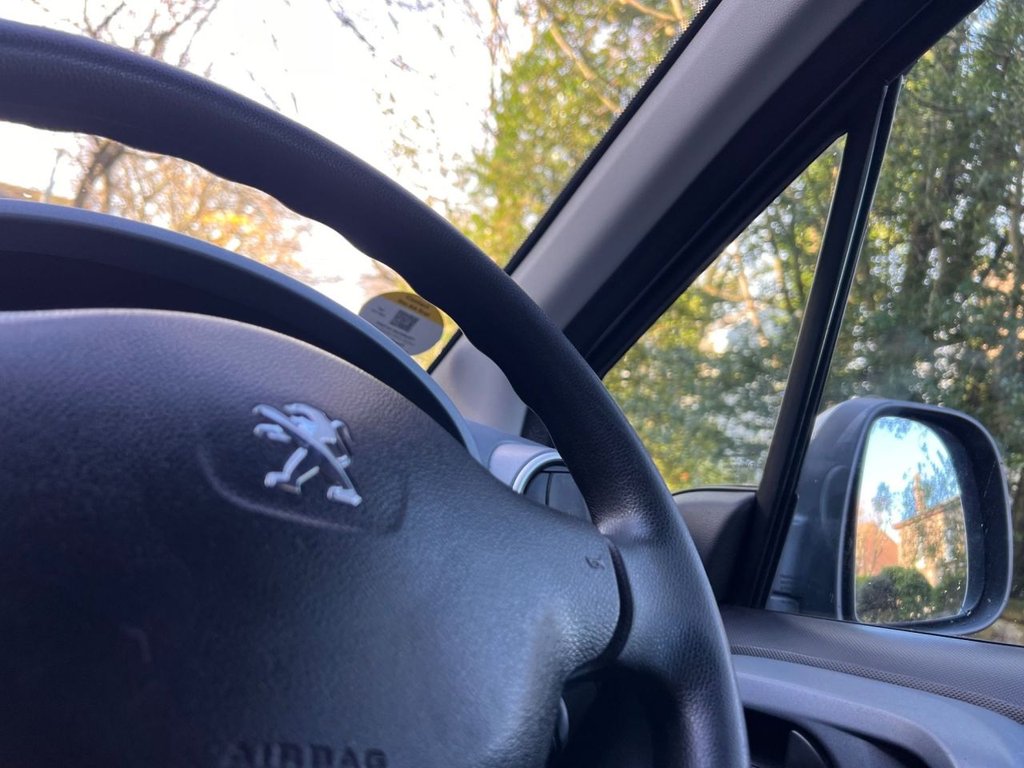 Used Peugeot Partner Tepee 2015 for sale - 76797633: Photo 20