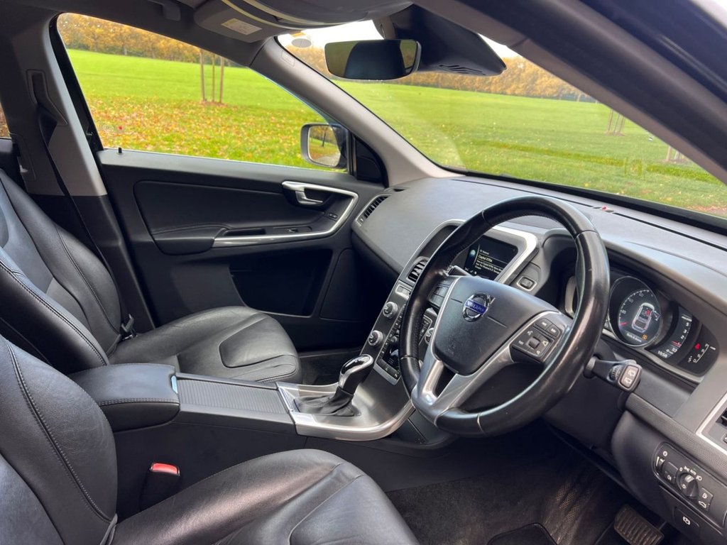 Used Volvo XC60 2015 for sale - 77121703: Photo 2