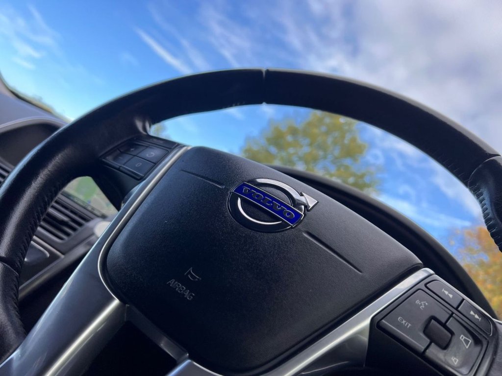 Used Volvo XC60 2015 for sale - 77121703: Photo 25