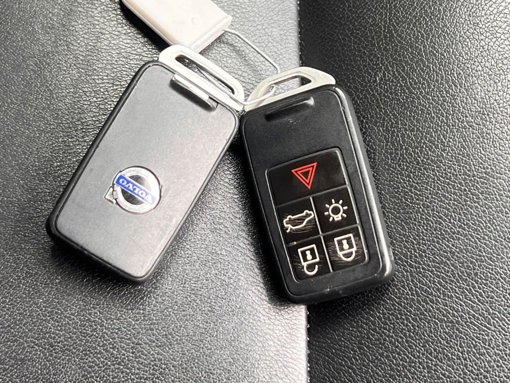 Used Volvo XC60 2015 for sale - 77121703: Photo 27