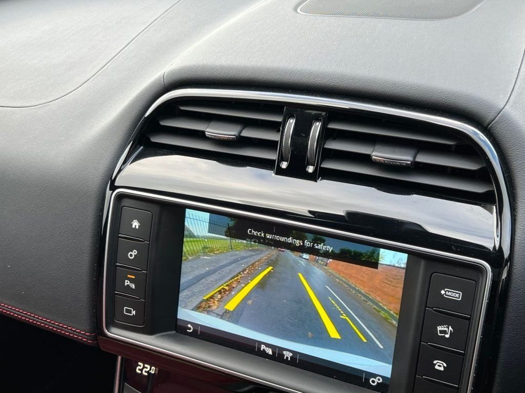 Used Jaguar XE 2015 for sale - 76950172: Photo 20