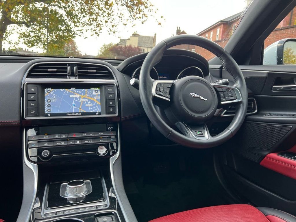 Used Jaguar XE 2015 for sale - 76950172: Photo 24