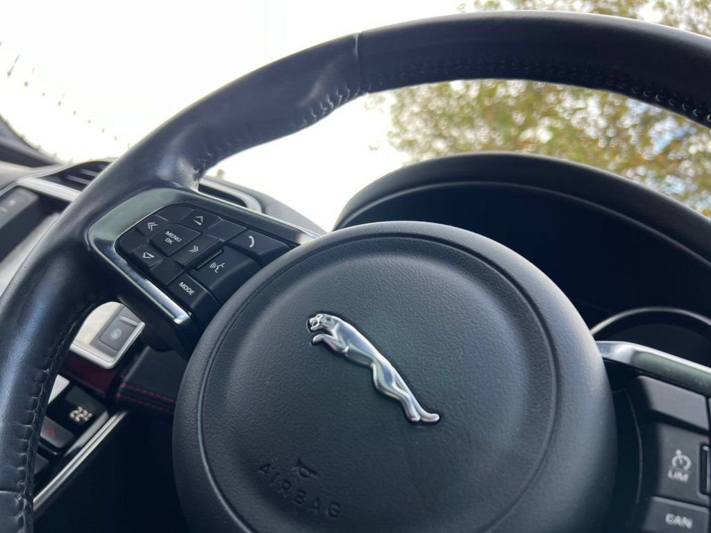 Used Jaguar XE 2015 for sale - 76950172: Photo 26