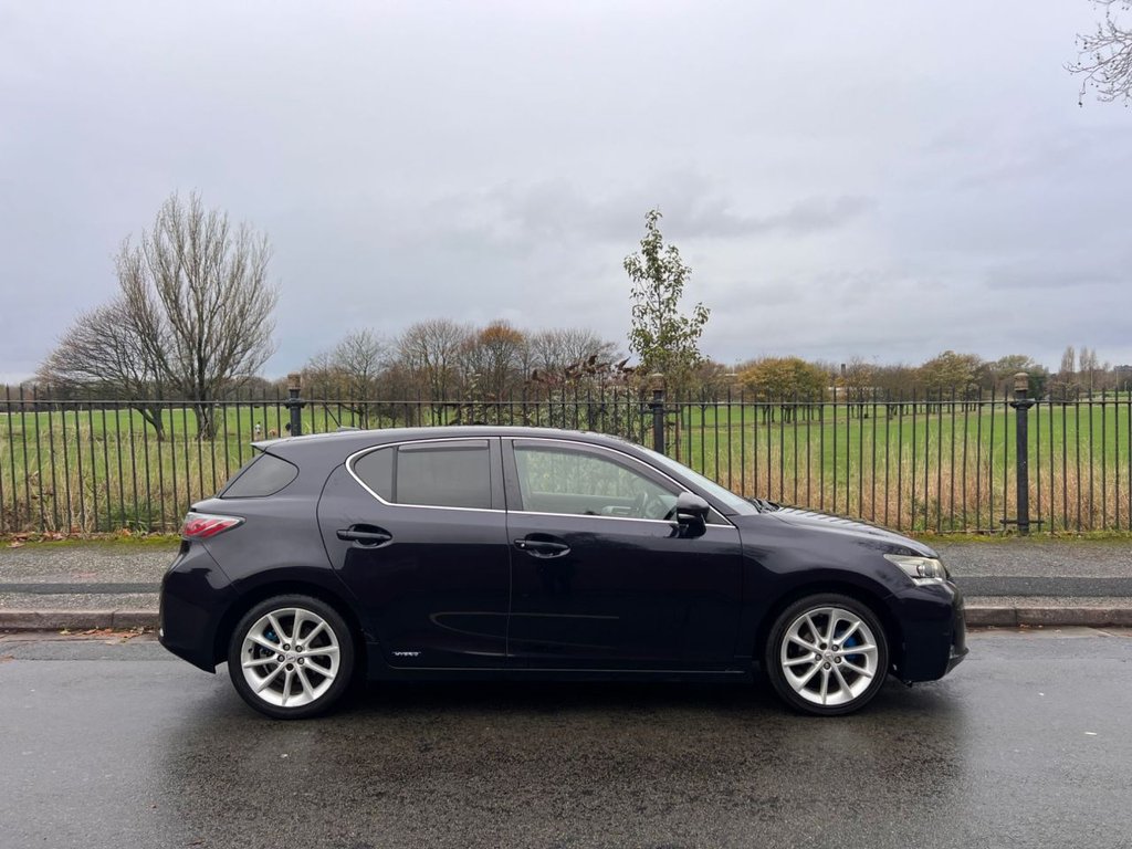 Used Lexus CT 2011 for sale - 76840838: Photo 5