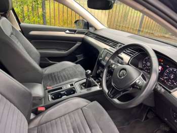 Used Volkswagen Passat 2017 for sale - 75067420: Photo