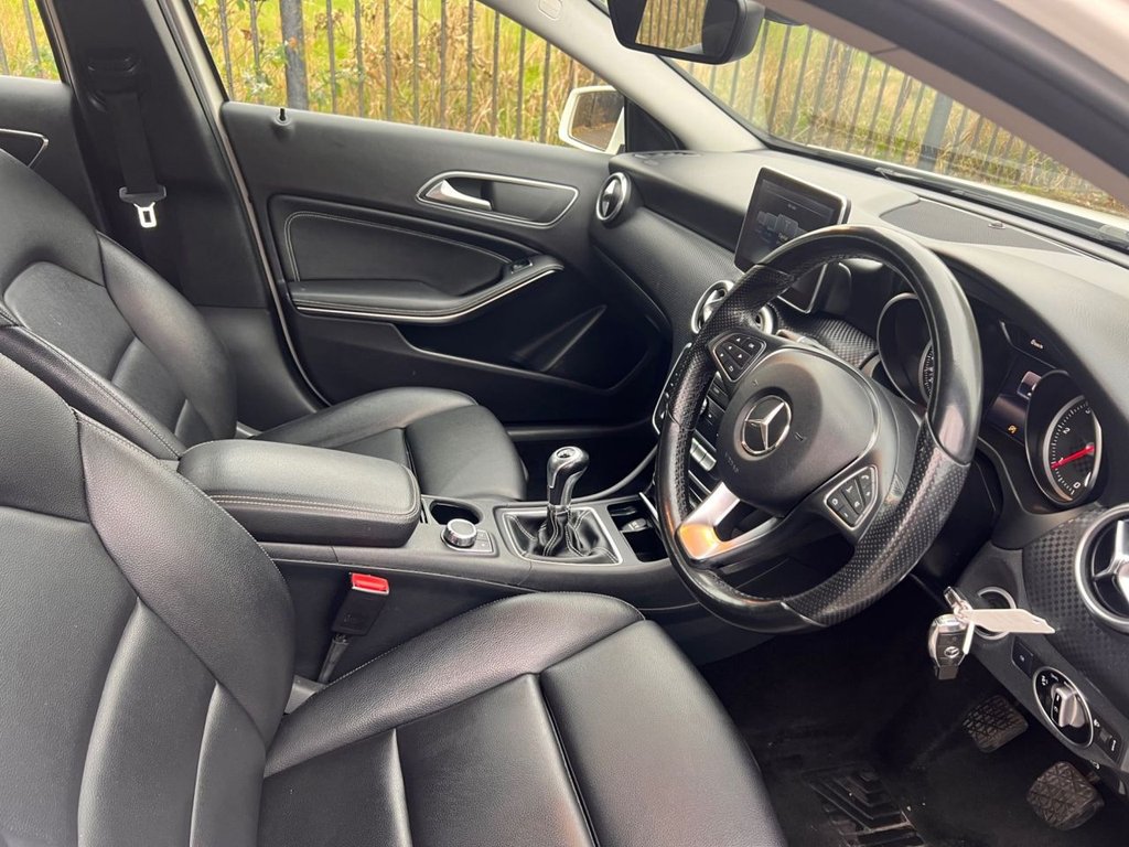 Used Mercedes-Benz A-Class 2015 for sale - 76604612: Photo 2