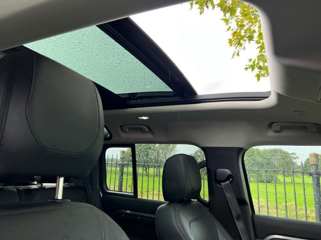 Used Land Rover Defender 2021 for sale - 77966648: Photo 25