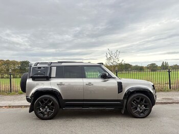 Used Land Rover Defender 2021 for sale - 77966648: Photo