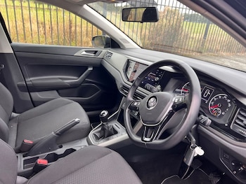 Used Volkswagen Polo 2019 for sale - 76039094: Photo 2