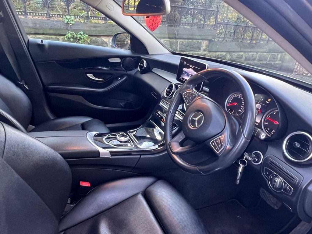 Used Mercedes-Benz C Class 2018 for sale - 76632453: Photo 2