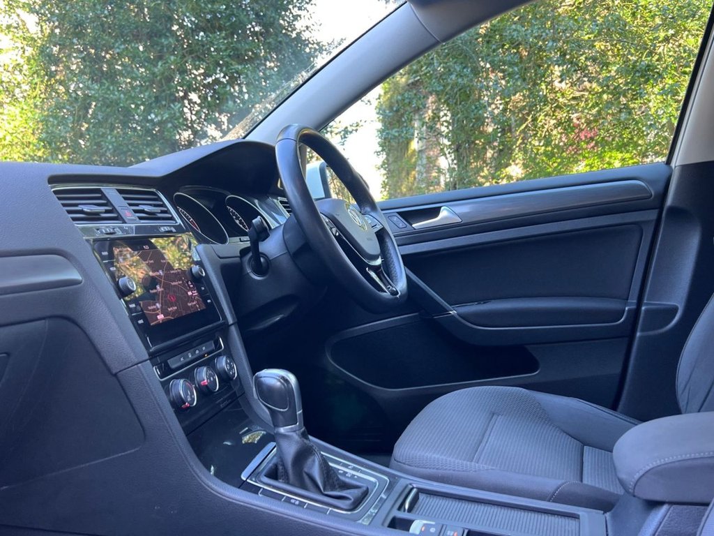 Used Volkswagen Golf 2017 for sale - 77952689: Photo 13