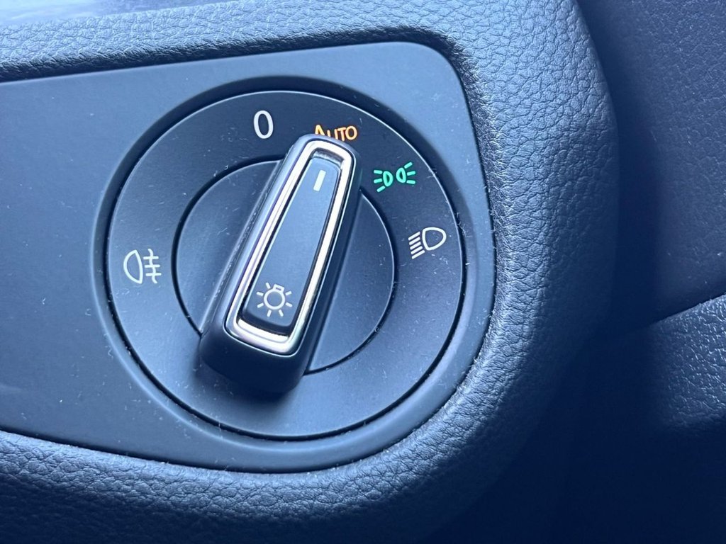 Used Volkswagen Golf 2017 for sale - 77952689: Photo 24