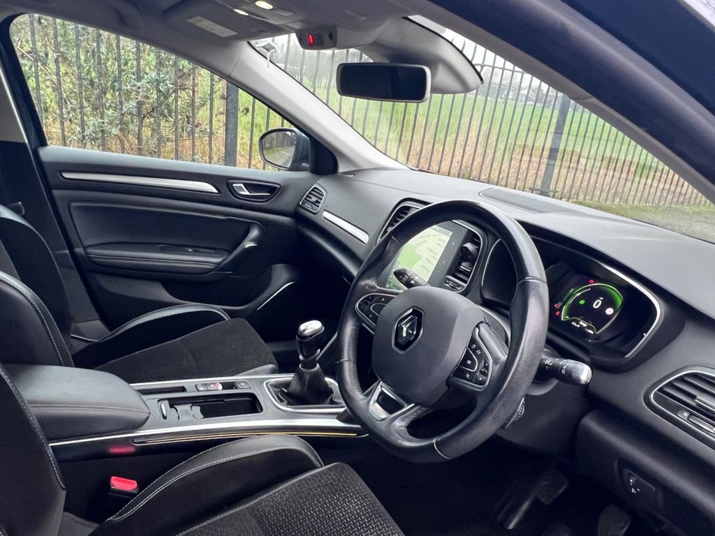 Used Renault Megane 2018 for sale - 77037693: Photo 2